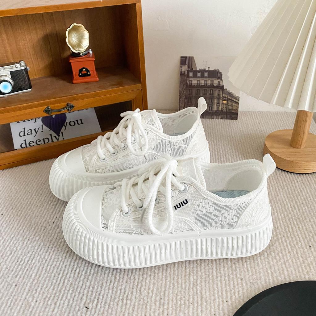 F2410 Mesh Breathable Summer Little White Shoes Women's Shoes 2024 New Bread Shoes Niche Biscuit Shoes Student Board Shoes