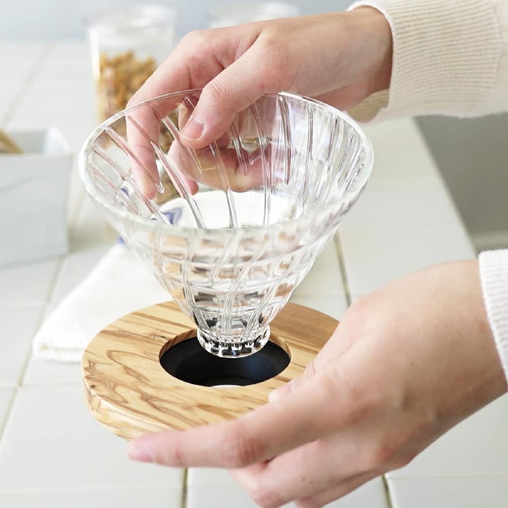 Hario V60 Heat-resistant Glass Transparent Coffee Dripper Olive Wood 01 Coffee Drip for 1-2 Cups VDGR-01-OV