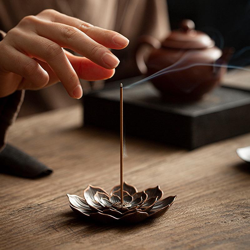 Metal  Incense Burner Stick Holder Buddhism Lotus Line Incense Plate Sandalwood Coil Base Temples Yoga Studios Home Decoration