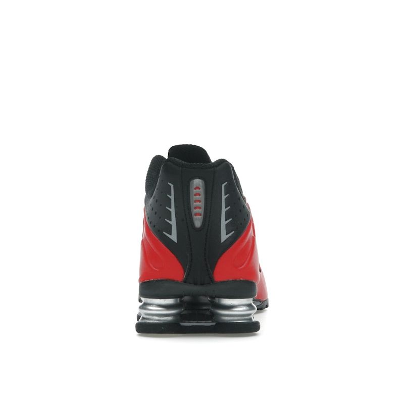 Nike Shox R4 University Rot Schwarz Herren Sneaker HQ1988-600