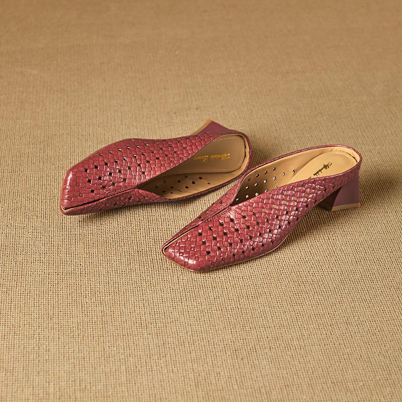 

Genuine leather bag head half slippers women s outer wear 2025 summer new sheepskin hollow middle heel hole slippers comfortable and breathable 38 червоний