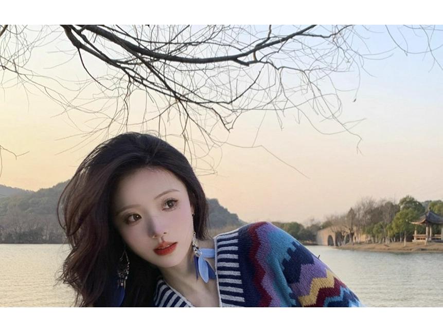 Manufacturer's New Ethnic Style Ruffled Knit Shawl: Xinjiang Stripe, Sichuan-West Travel, Thick and Warm