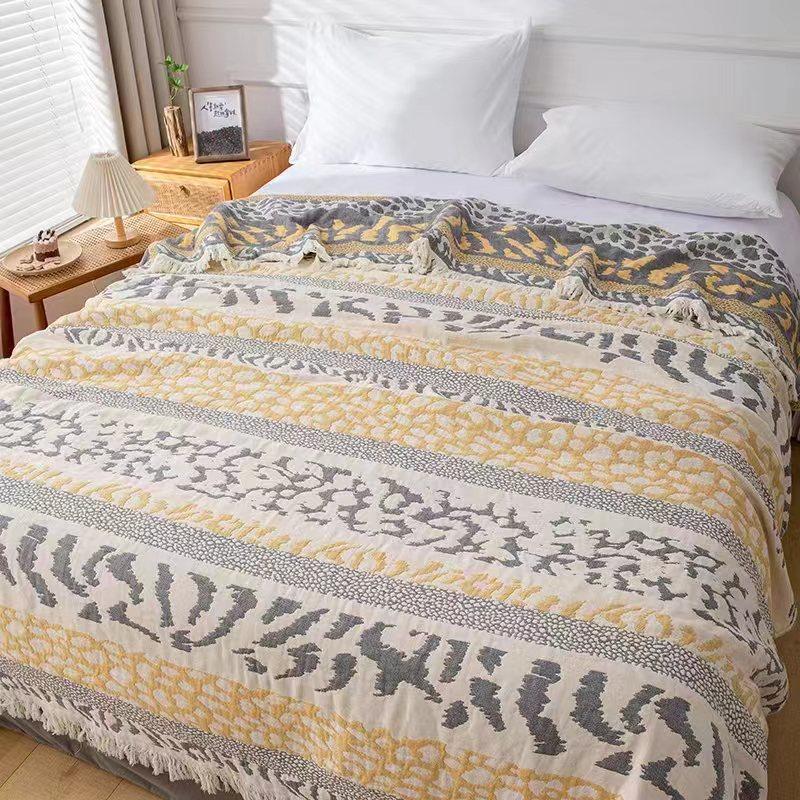 Multi-layer gauze cotton blanket bed cover towel blanket antibacterial anti-mite moisture absorption breathable soft skin-friendly blanket