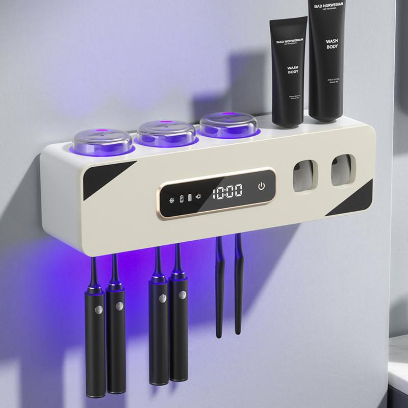 Chytrý nástěnný držák na zubní kartáčky UV dezinfektor se sušením a úložným kelímkem
