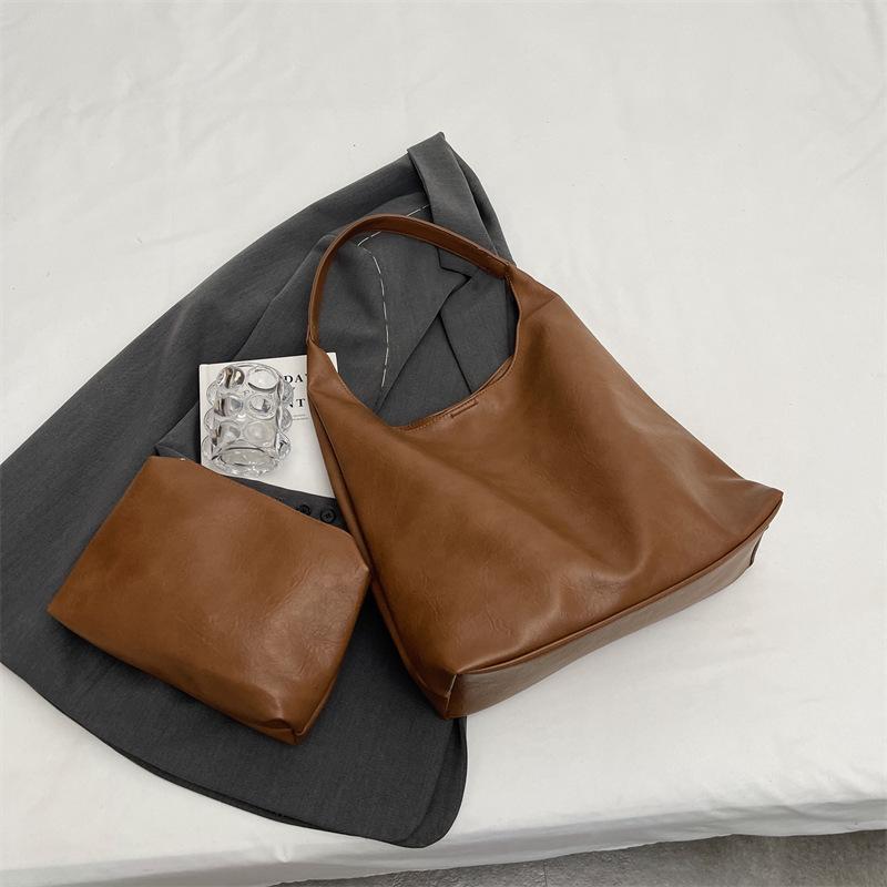 Simple Retro Underarm Shoulder Bag Large Capacity Casual Soft Leather Texture Tote Bag Fashionable Versatile Portable Mother and Child Bag