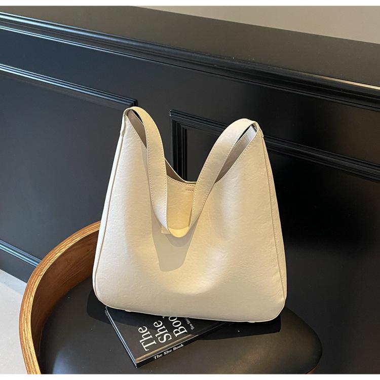 Large capacity underarm bag 2025 new texture women's simple fashion versatile spring and summer shoulder messenger bag