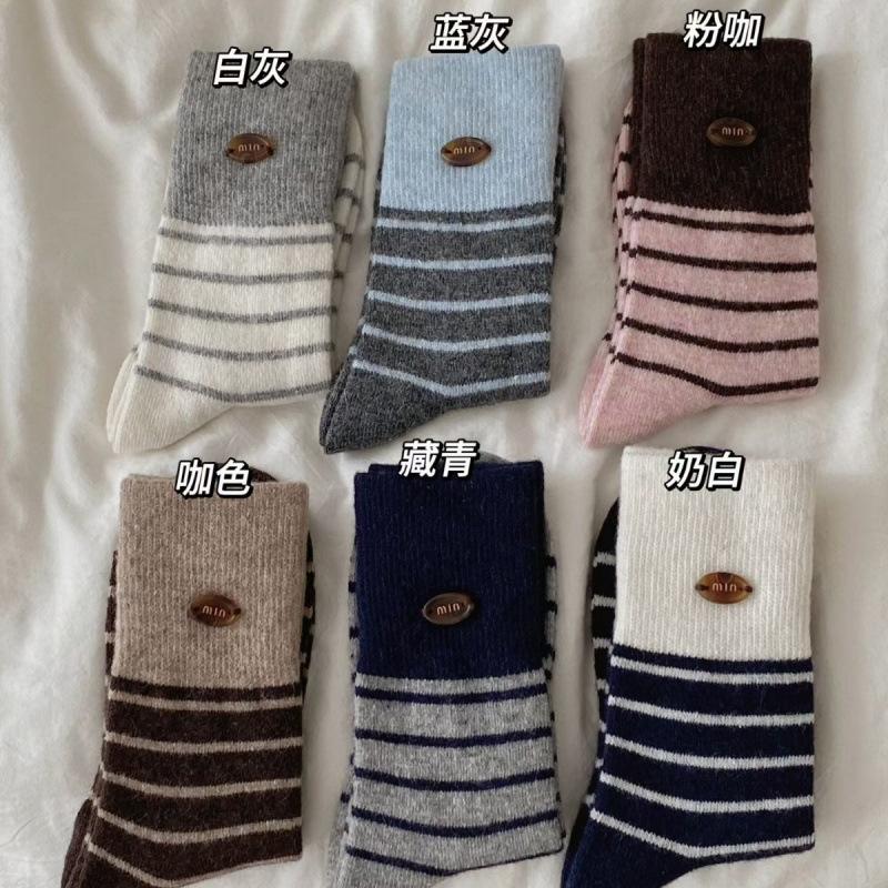Thickened And Gentle Color Glutinous Rice Velvet Socks For Women Warm Cuffed Cloth Label Wool Mid-Tube Socks In Winter Stacked Socks