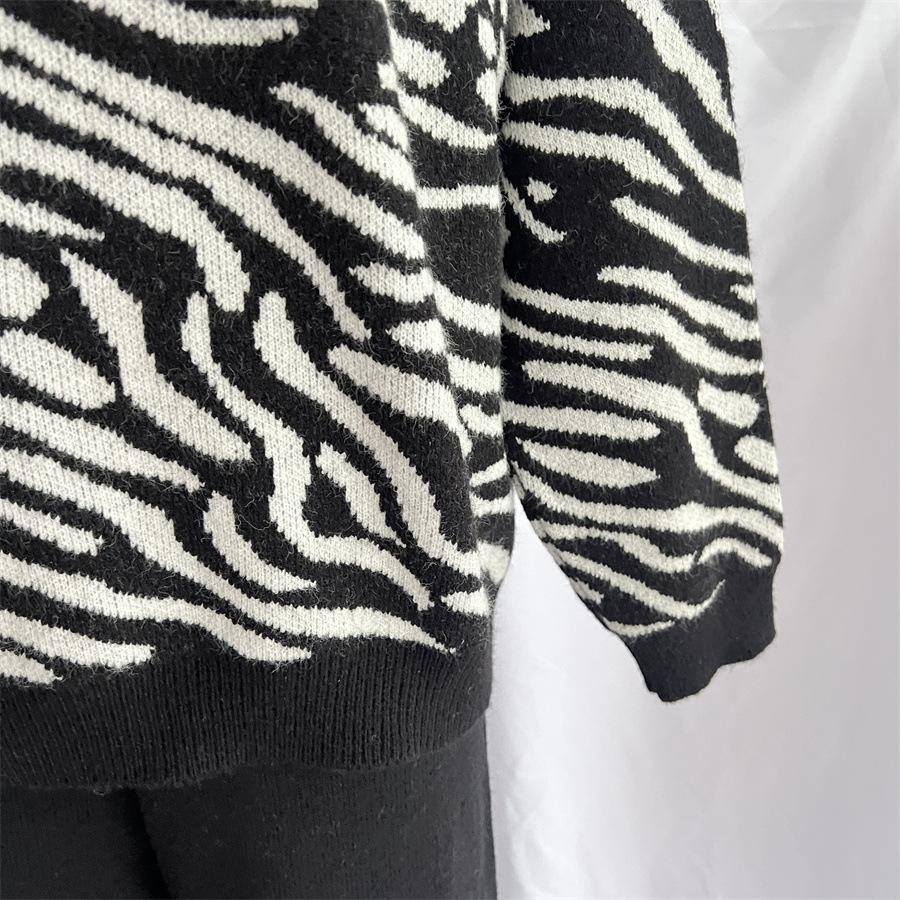 Women's new autumn and winter commuting knitted zebra print contrasting pullover sweater KTB