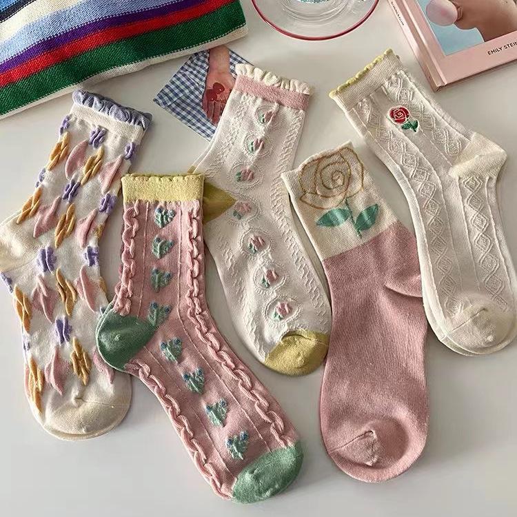 Женские весенние носки средней длины с тиснением и рюшами - Универсальные и стильные