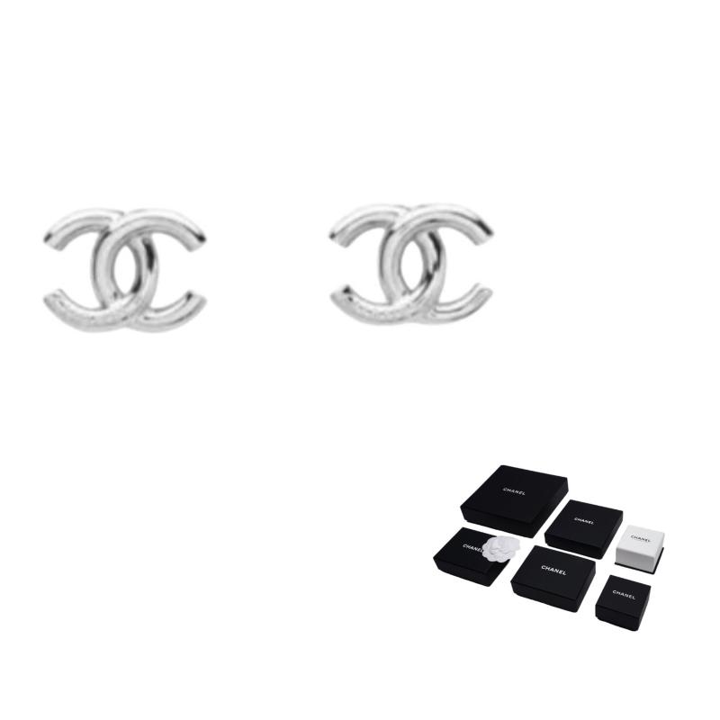 

CHANEL [25P Spring and Summer] Solid Color Design - Earrings for Men and Women, Couple Style, Silver срібний