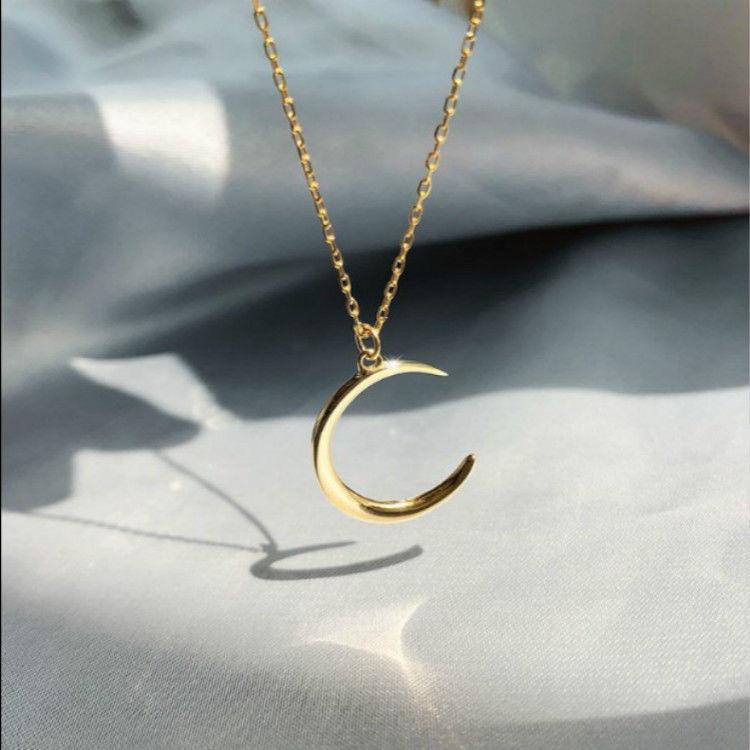 1PCS Simple Moon Collarbone Necklace