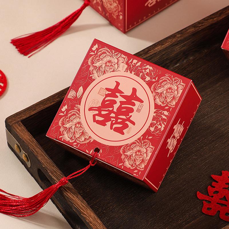 Elegant Chinese-Style Wedding Candy Gift Box for Banquets