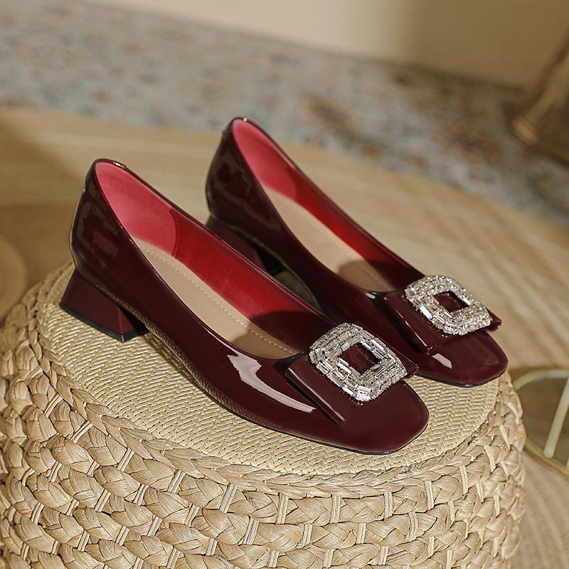 French high heels women's 2025 spring new rhinestone medium heel patent leather red wedding shoes square head shallow mouth low heel single shoes
