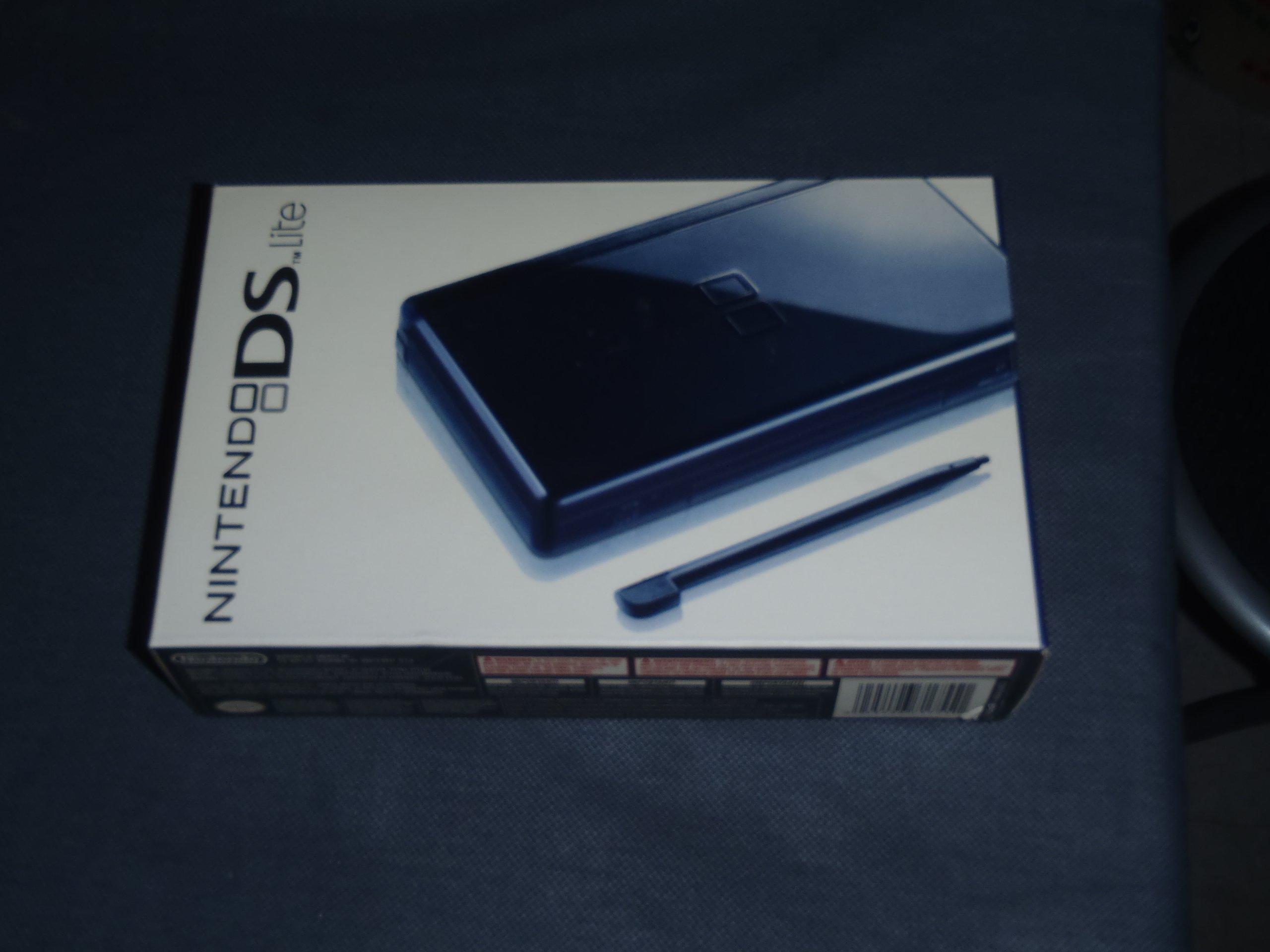 

Nintendo Виробництво DS Lite Enamel Navy [Виробник припинено]