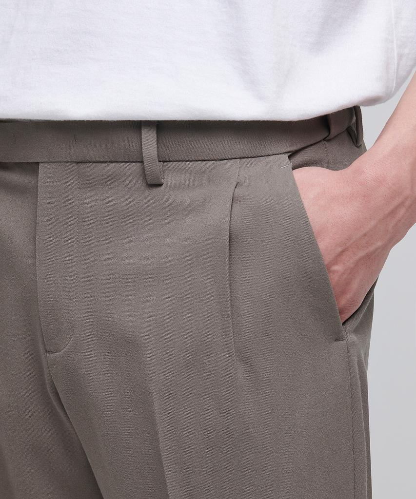 MUSINSA STANDARD Wide Hidden Banding Crop Slacks [Dusty Beige]