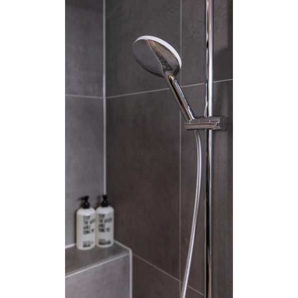 Tuyau de douche - wenko - design - flexible 1,75 m - plastique - raccord universel ½"