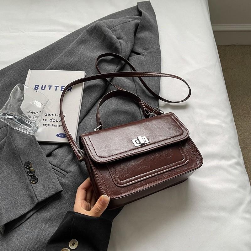 Stylish Retro Minimalist Shoulder Bag For Women 2024 Trendy Small Square Bag