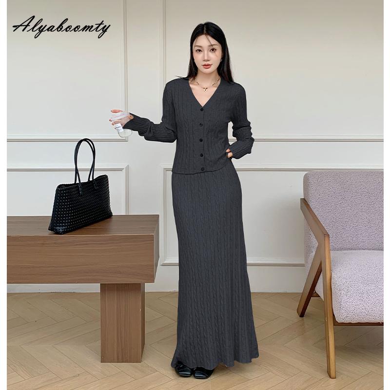 Elegante Mode Herbst Winter Damen 2-teiliges Strickset V-Ausschnitt Strickjacke+Maxi Langer Strickrock Dick Warm Feminin Braun Schwarz Grau Outfits
