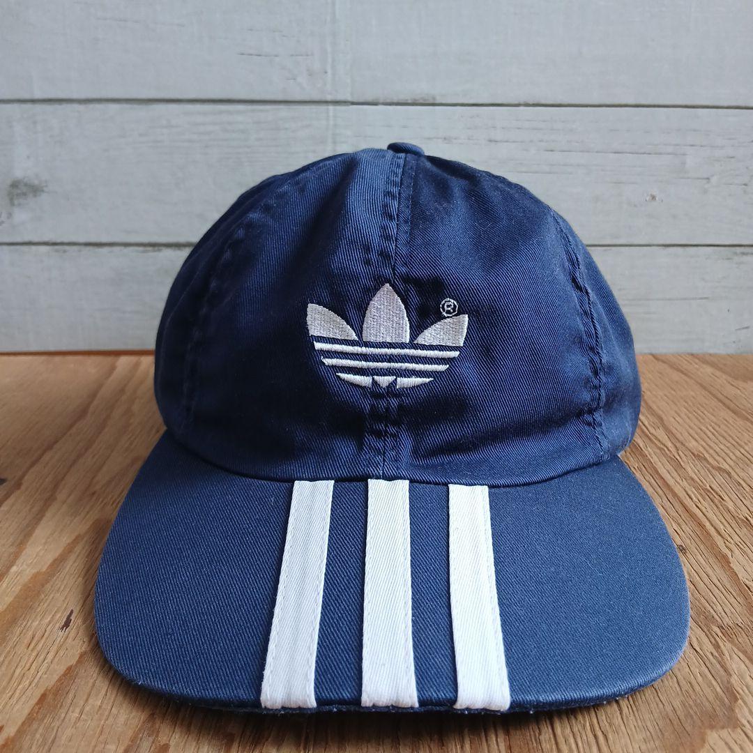 

[USED] Vintage embroidered Adidas cap.