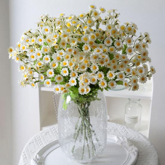 6Pcs 30-Head Artificial Chamomile Flower Bouquet Lifelike Silk Daisy for Home Wedding Decor No-Wilt Easy-Care Wedding Flower Props for Centerpieces