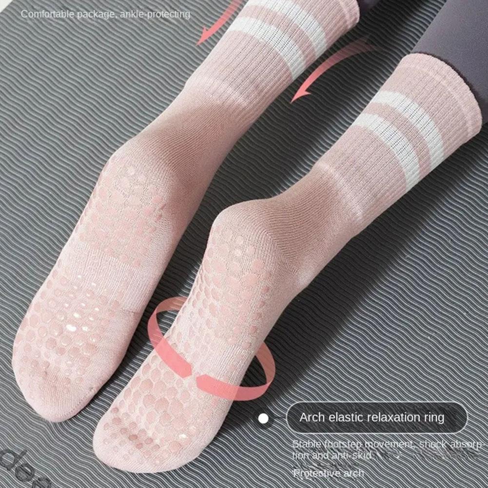 Chaussettes de sport en coton 8 couleurs, bas tube moyen, chaussettes de fitness d'intérieur professionnelles antidérapantes en silicone, chaussettes de gymnastique, de danse, de Pilates et de yoga