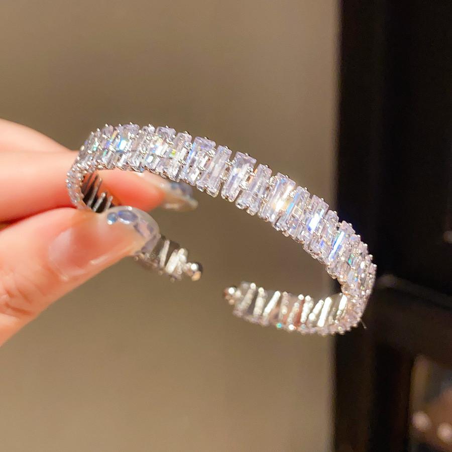 Unisex Silver Copper Zirconium Cuff Jewelry With Geometric Design For Daily Fashion
