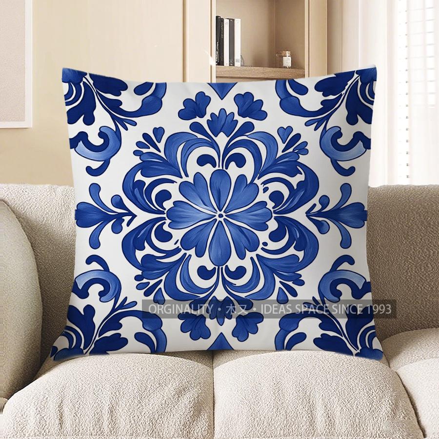 Home Decor Blue Floral Pattern Decorative Throw Pillow Pattern Cushion Cover Suitable For Sofa Bedroom Car Pillow Cover