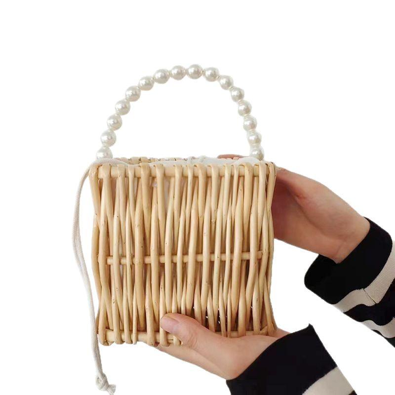 Women's Fresh Handwoven Pearl Rattan Crossbody Bag
