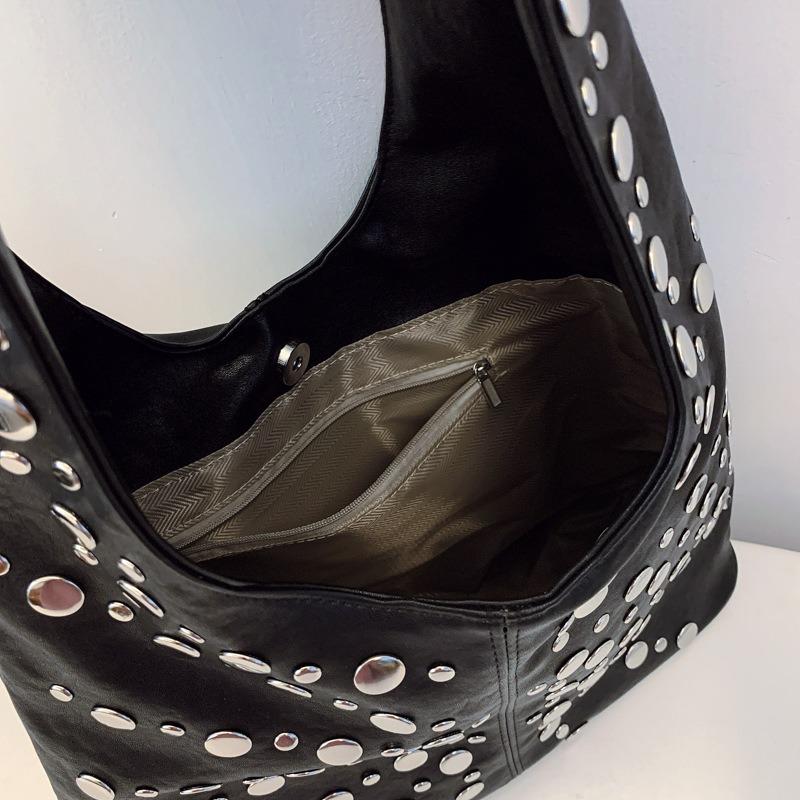 2026 New high-end Leather Rivet Bucket Bag Fashion Personality Trendy Cool Polka Dot Rivet Casual Underarm Bag Handbag
