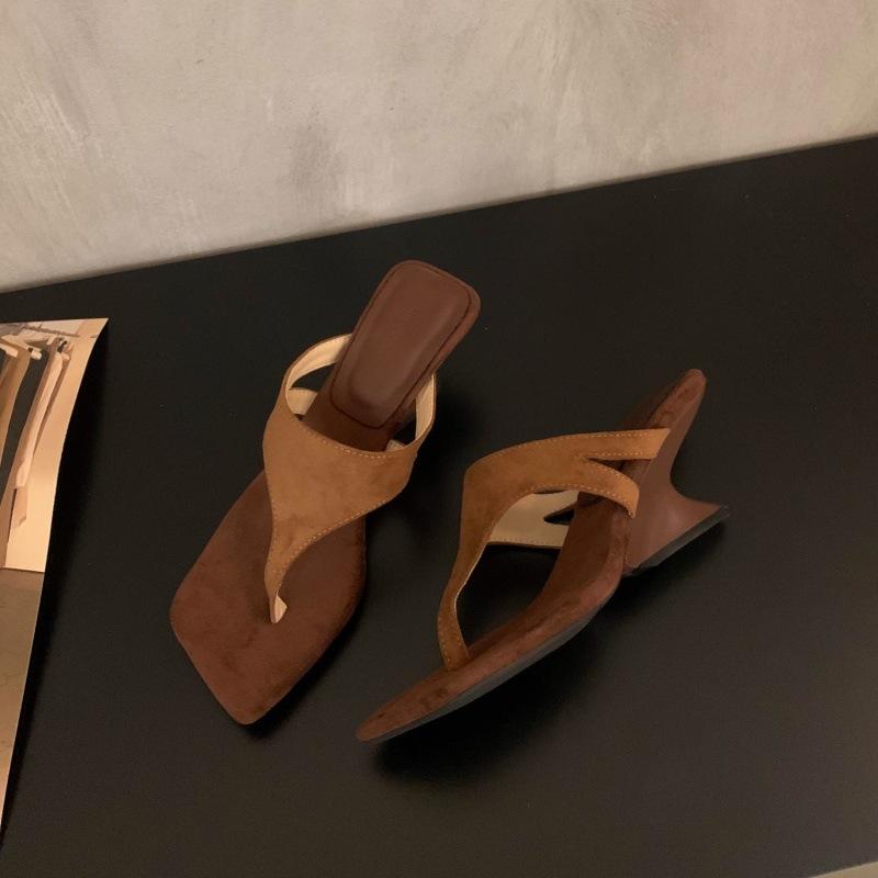 Französisches Nischendesign Keilabsatz Zehensandalen Schuhe Damen 2025 Sommer neue Mode silberne hochhackige Sandalen