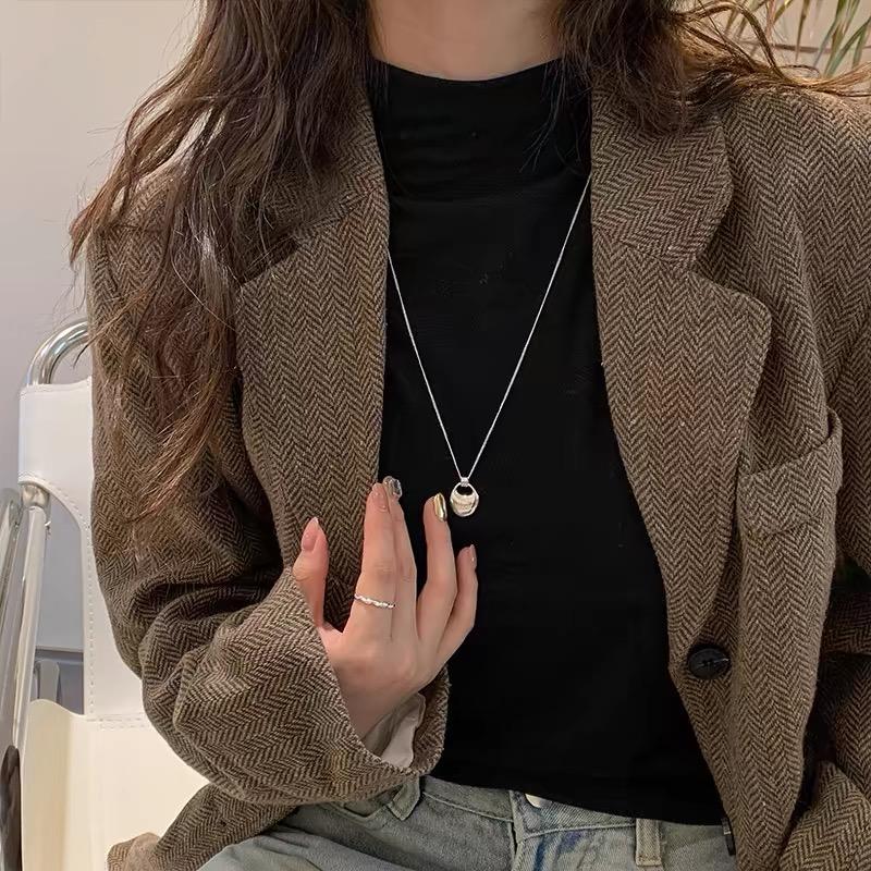 Korean Style Long Pendant Necklace Women's Autumn Winter Luxury Vintage Saddle Bag Pendant Sweater Chain Accessory Silver
