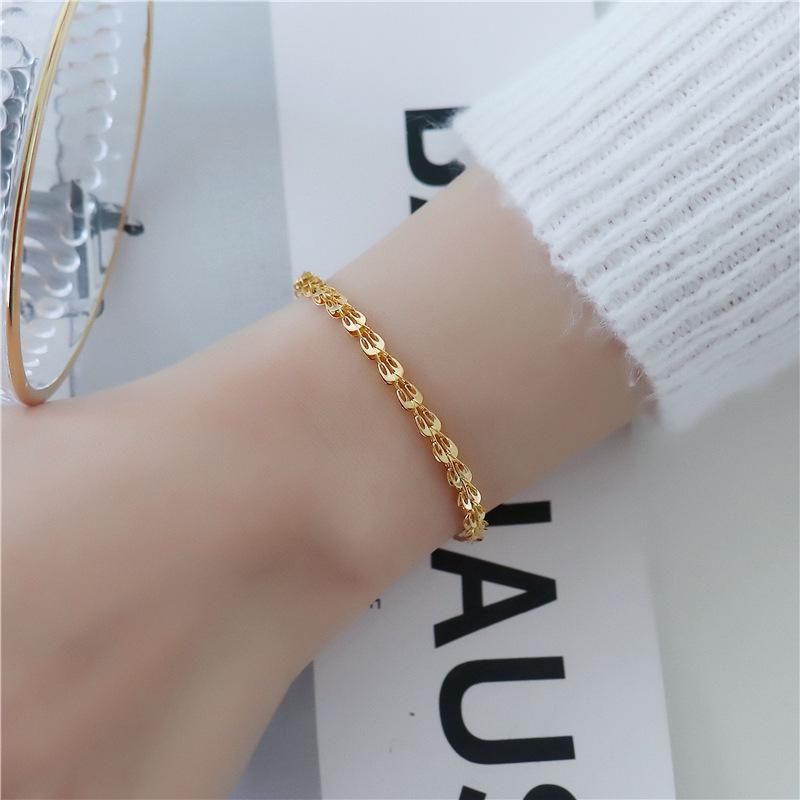 Japanisch-Koreanischer Stil Fächerförmige Phönixschwanz Halskette, Einfache Rauten Schlüsselbein Kette für Frauen, Titanstahl Pfirsichherz Schmuckstück.