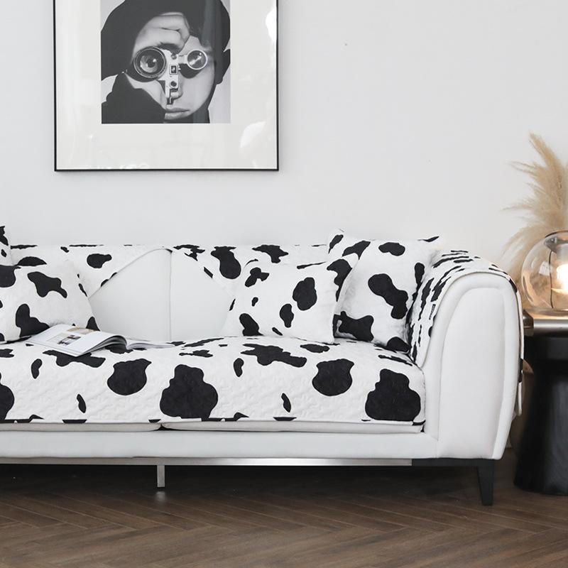 

Простой черно-белый узор зебры, короткая плюшевая подушка для дивана, ткань, противоскользящий чехол для дивана 110*160