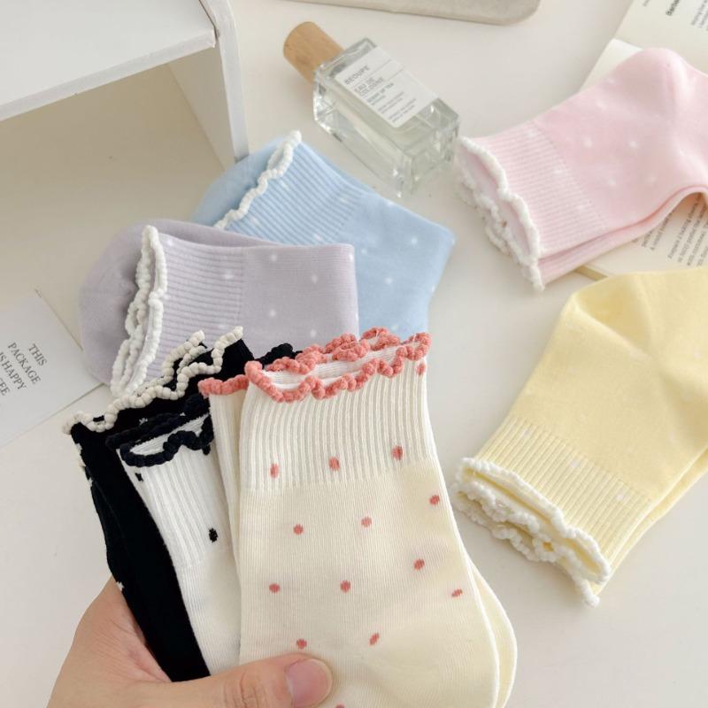 Black Ear-trimmed Socks for Women's Spring and Autumn: Simple and Versatile Boneless Mid-calf Socks, Sweet Polka Dot Socks with A School Style