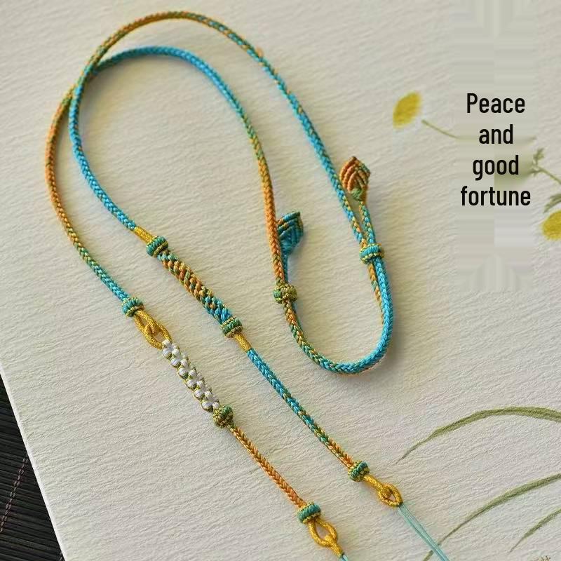 

Кулон из персикового жадеита с золотыми акцентами - Ручная работа, высококачественный шнур