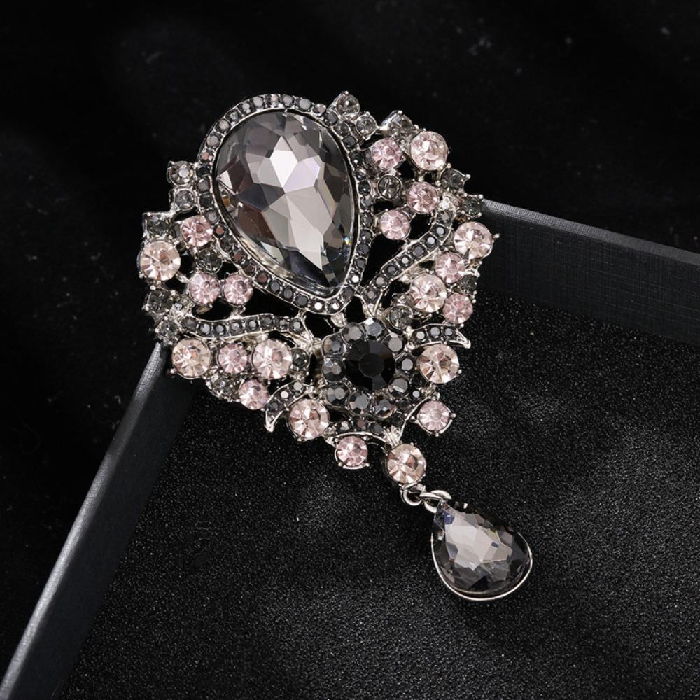 Luxury Rhinestone Rhinestone Bow Tie Large Crystal Water-drop Brooches  Formal Events