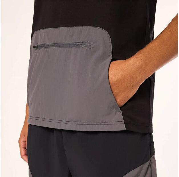 Oakley Verve RC Short Sleeve T-Shirt Kangaroo Pocket