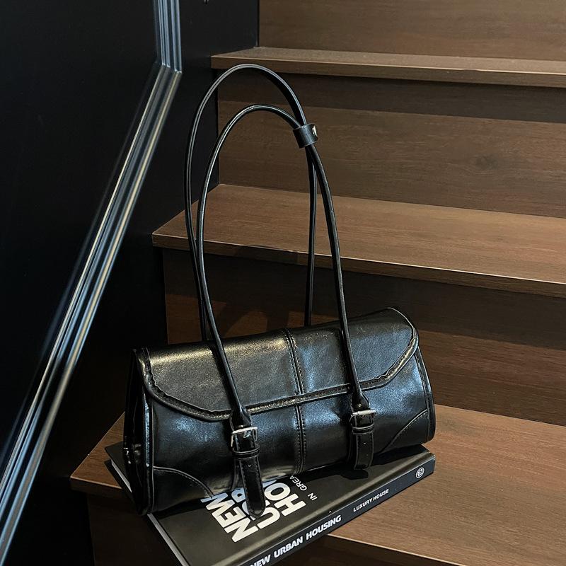 

Niche bag women s spring new simple shoulder armpit bag trendy fashion portable baguette bag 32*11*16cm чорний