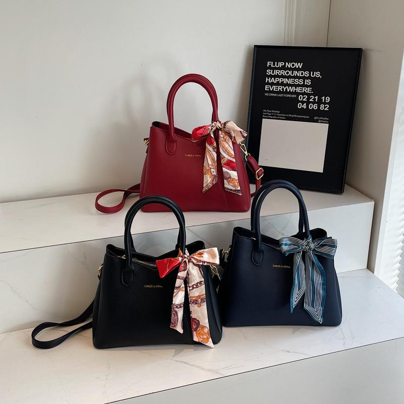 Autumn and winter high-end fashion silk scarf contrasting color temperament handbag shoulder messenger women's bag