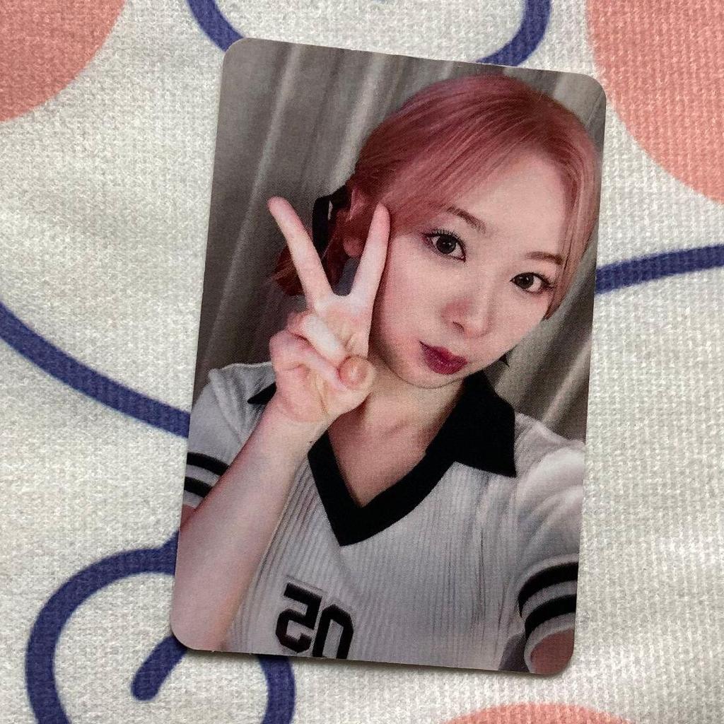 [USED] Korea NiziU Miihi All Attendance HEARTRIS Limited Trading Card