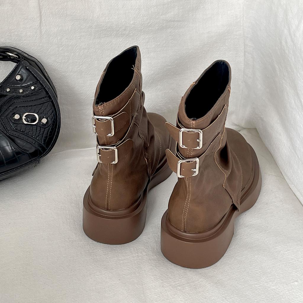 Black retro British platform Martin boots women's 2025 new autumn with skirt small slim short boots