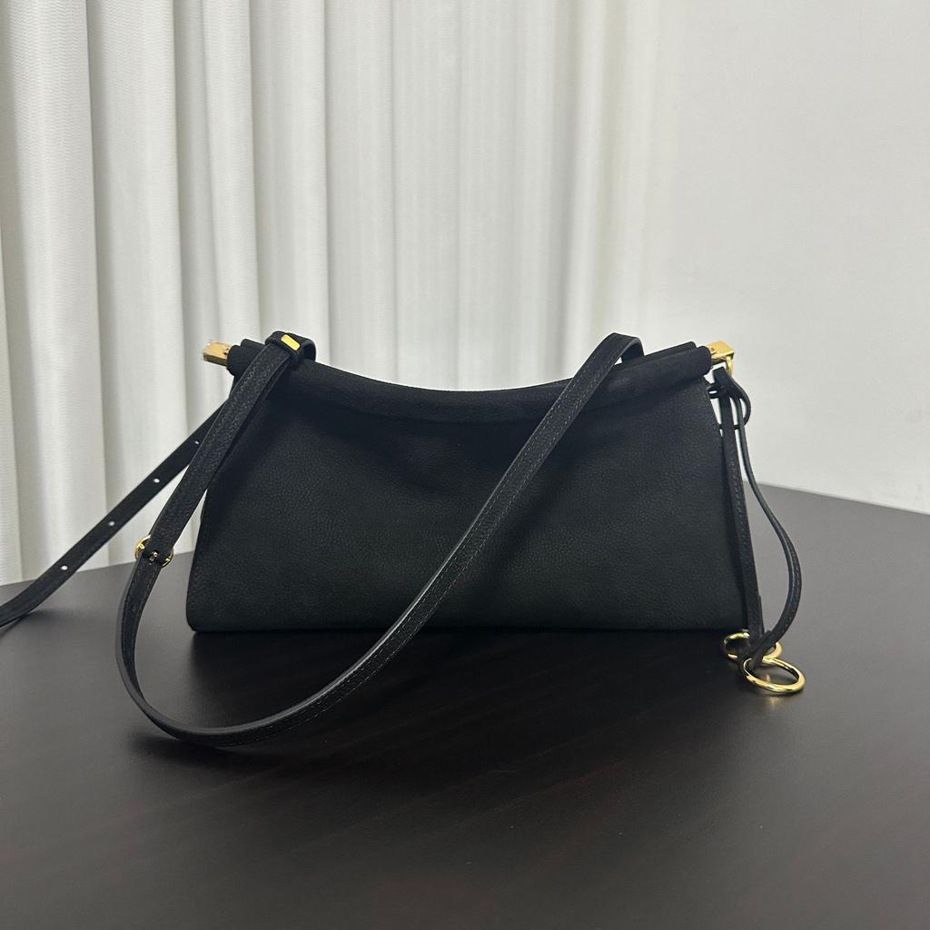 French niche design minimalist style cowhide shoulder armpit bag commuting simple fashion versatile women's fashion baguette bag