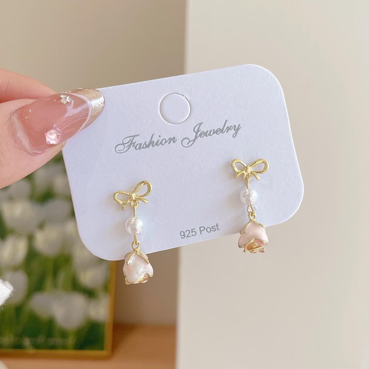 

Элегантные серьги-кисточки в виде цветка с каплями розового масла для женщин - серебристые длинные иглы, легкий роскошный дизайн