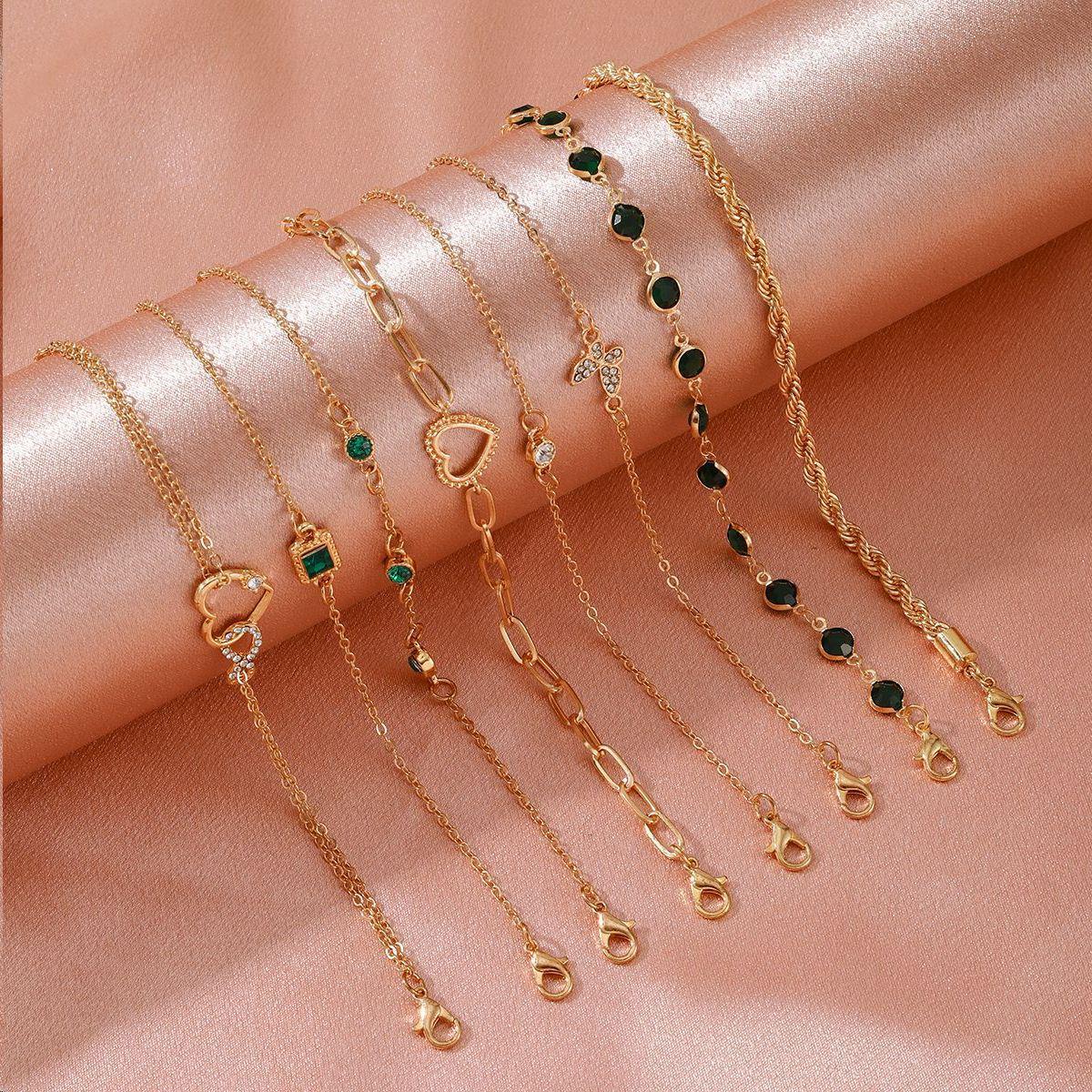 

Набор браслетов в европейском и американском стиле в стиле ретро: Дизайны с квадратными бриллиантами, бабочками и любовью (5 кусков)