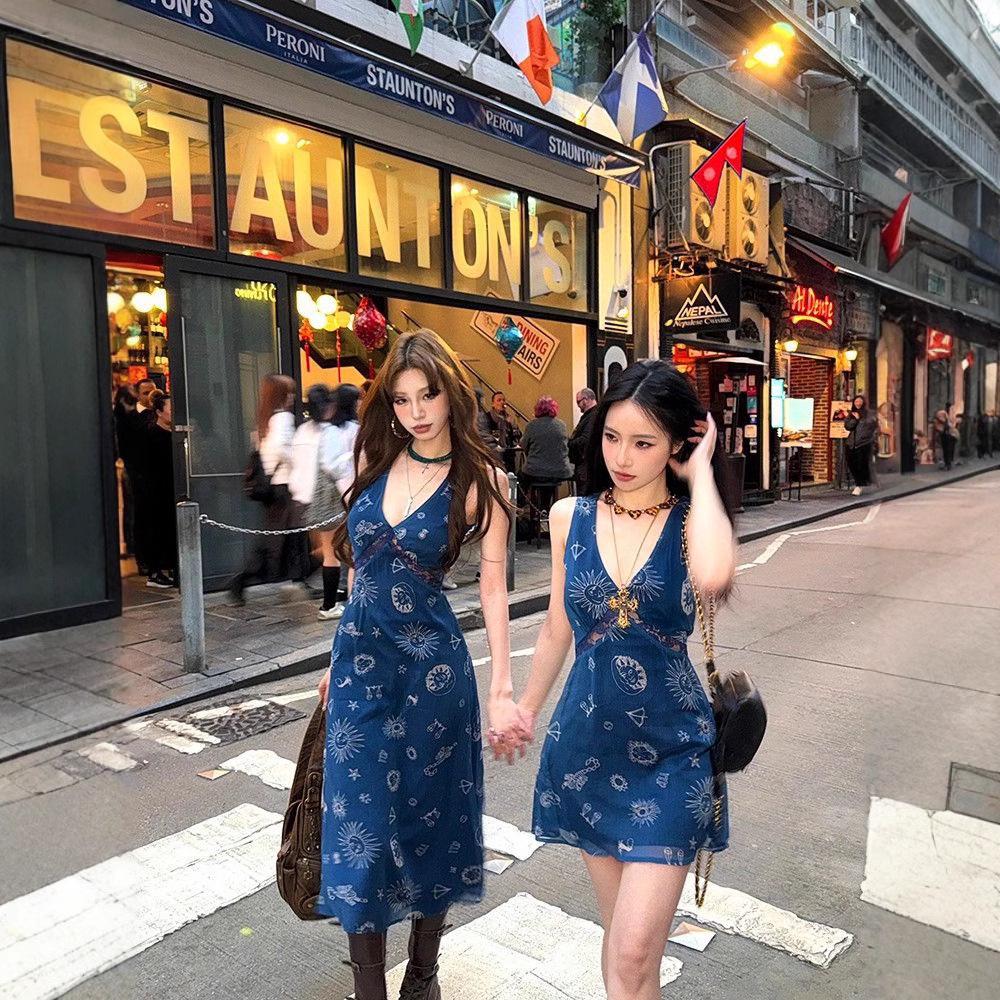 

Women s Retro French Blue Print Deep V-neck Spaghetti Strap A-line Summer Dress S