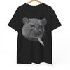 Tričko Krysa Kouří Unisex | Městský Grunge Grafické Tričko s Hlodavcem | Streetwear s Temným Humorem | Odvážný Dárek pro Fanoušky Alt Módy Meme Estetiky