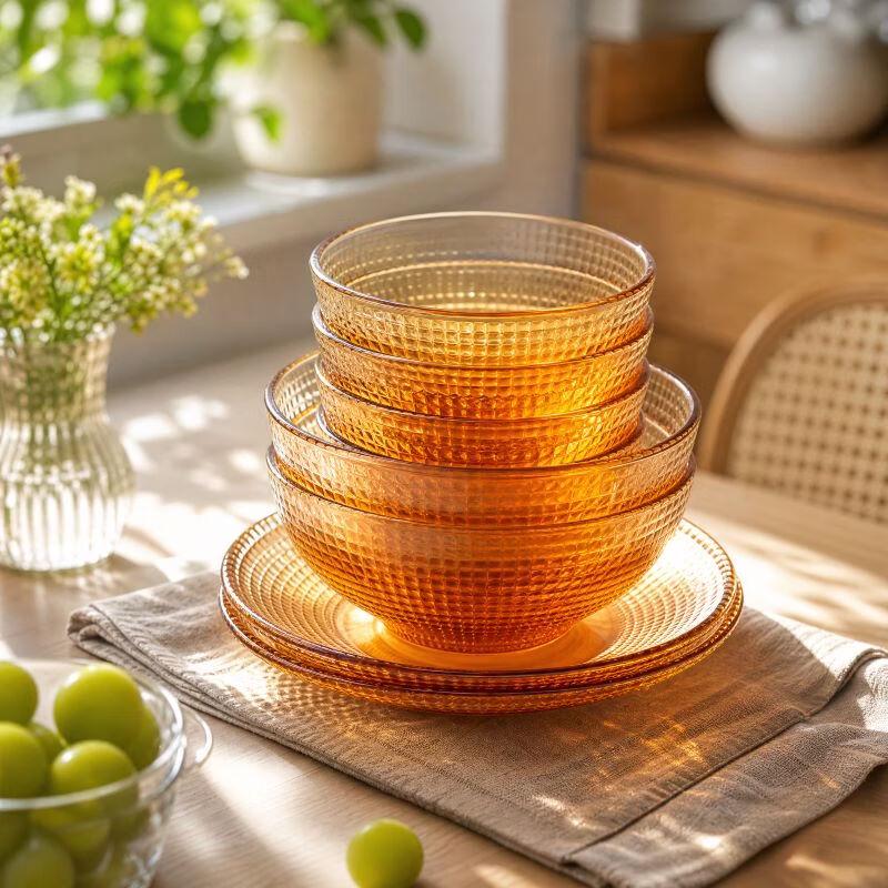 Amber Star River 8-Piece Dinnerware Set