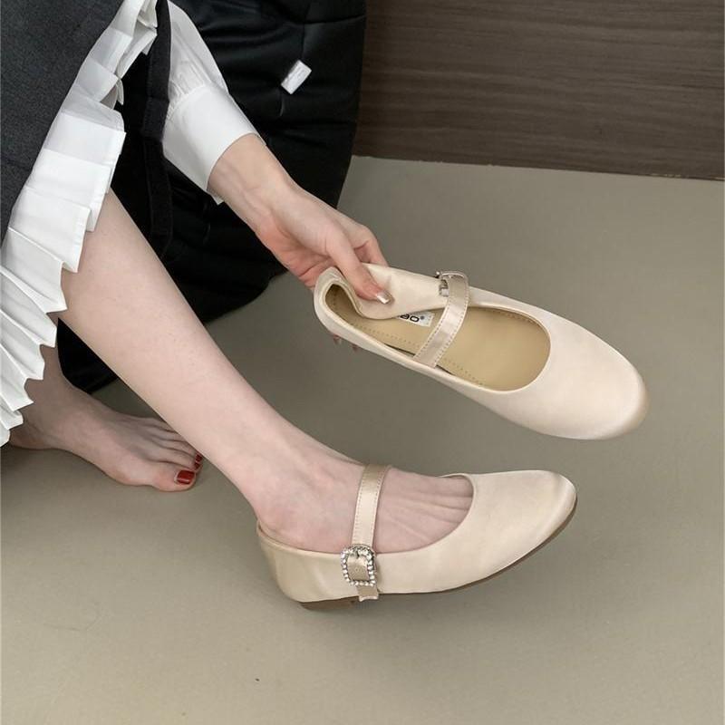 Satin French Temperament Round Head Flat Bottom Mary Jane Single Shoes Women's 2025 Autumn New Evening Breeze with Skirt Ballet Shoes