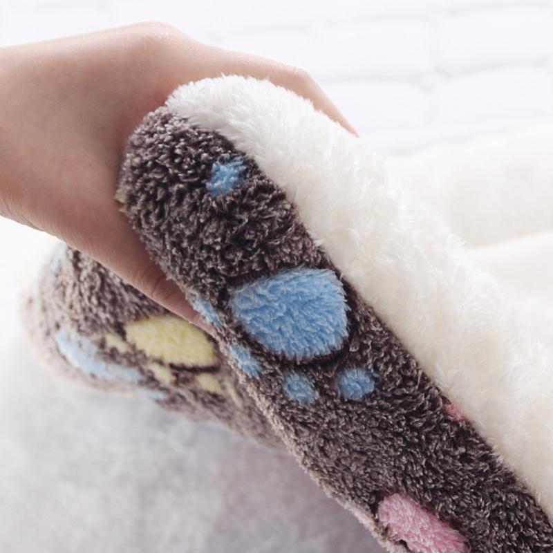 Flannel  Blanket Thickened Winter Warm Non-slip Blanket Mat Cushion Beds For Dogs Cats