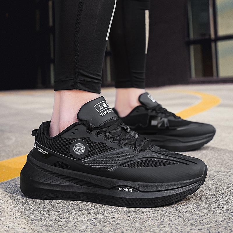 Nové vysoce kvalitní dámské běžecké boty pro muže Prodyšné sportovní sportovní boty Návrhář Pohodlné měkké fitness joggingové tenisky